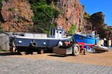 Le Creux Harbour, Uisge Beatha, Zeilen, Watersport Le Creux Harbour, Uisge Beatha, Zeilen, Watersport