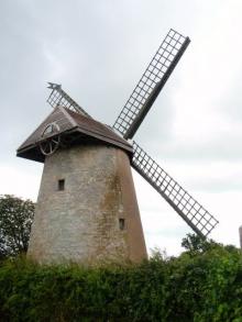 Bembridge Mill, Uisge Beatha, Zeilen, Watersport Bembridge Mill, Uisge Beatha, Zeilen, Watersport