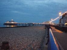 Eastbourne Boulevard by Night, Uisge Beatha, Zeilen, Watersport Eastbourne Boulevard by Night, Uisge Beatha, Zeilen, Watersport